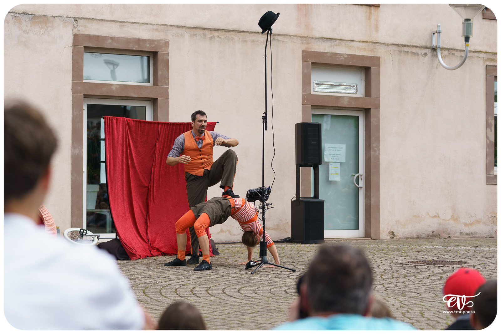 STORIES IN THE CITY (LES DUDES)